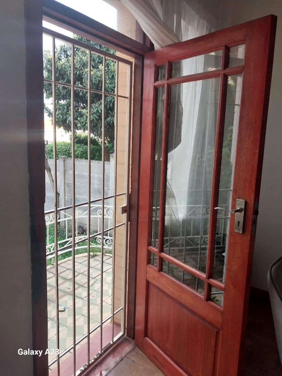 To Let 1 Bedroom Property for Rent in Mowbray Western Cape